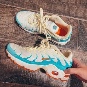 Colorful Nike Airmax plus. size 8 womens perfect condition